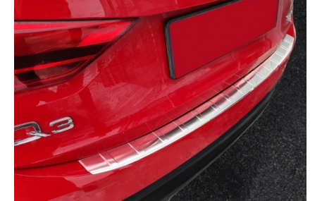 Накладка на задний бампер Audi Q3