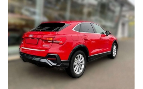 Накладка на задний бампер Audi Q3