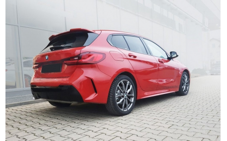 Накладка на задний бампер BMW 1 (F40)