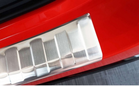 Накладка на задний бампер Toyota Yaris