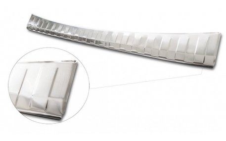 Накладка на задний бампер Toyota Yaris