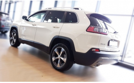 Накладка на задний бампер Jeep Cherokee