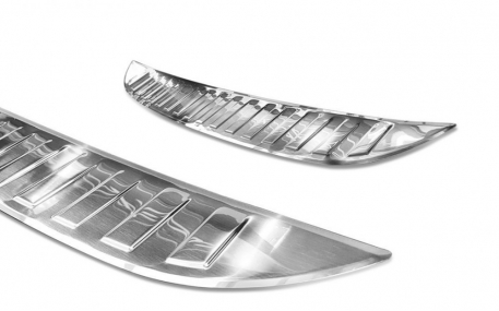 Накладка на задний бампер Mazda CX-3