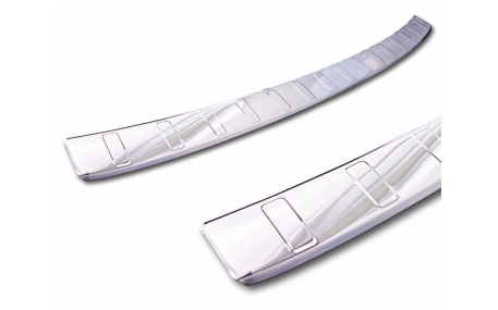 Накладка на задний бампер BMW X7 (G07)