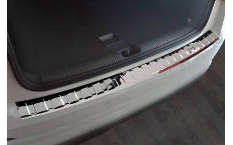 Накладка на задний бампер Audi Q2