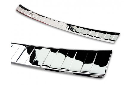 Накладка на задний бампер Toyota RAV4