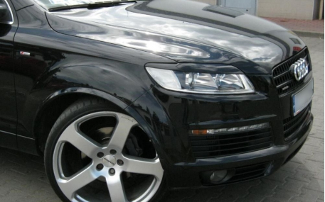 Ресницы AUDI Q7