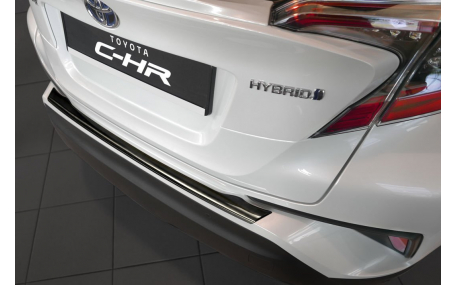 Накладка на задний бампер Toyota C-HR