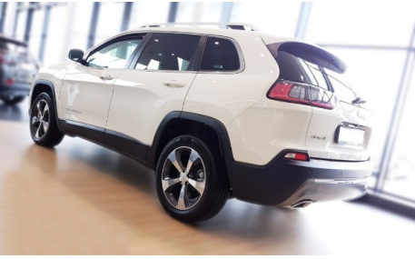 Накладка на задний бампер Jeep Cherokee