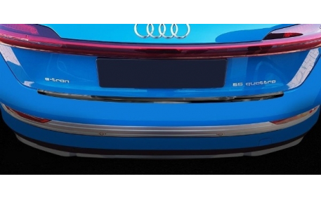 Накладка на задний бампер Audi E-Tron