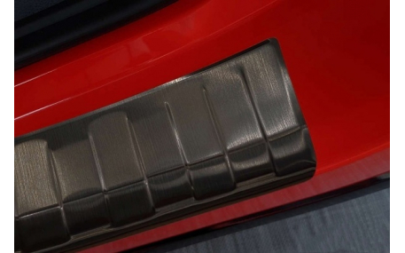 Накладка на задний бампер Toyota Yaris