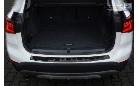 Накладка на задний бампер BMW X1 F48