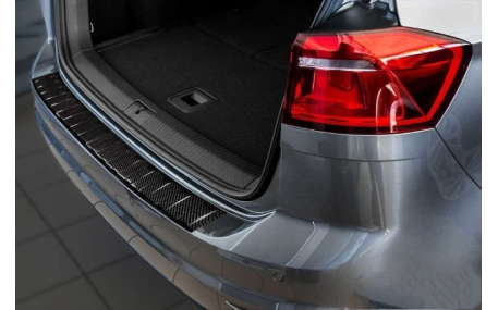 Накладка на задний бампер Volkswagen Golf 7