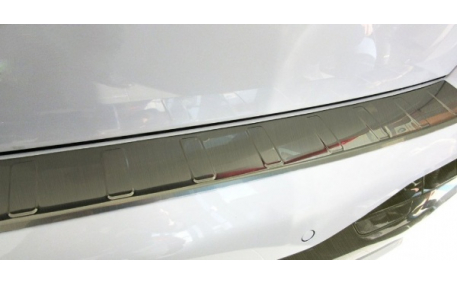 Накладка на задний бампер BMW X7 (G07)