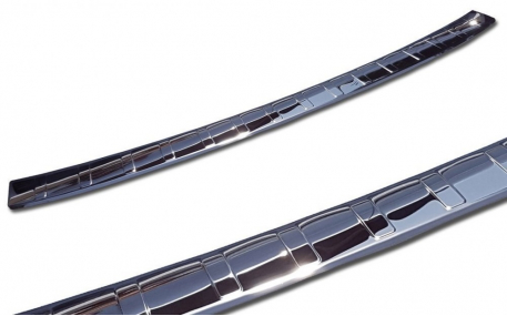 Накладка на задний бампер BMW X7 (G07)