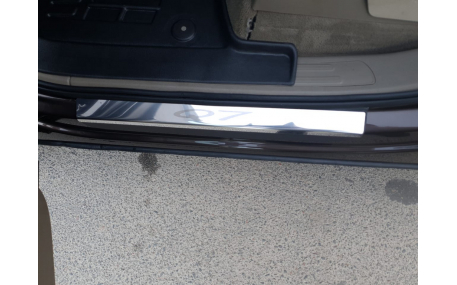 Накладки на пороги Audi Q7