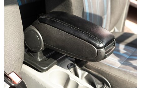 Подлокотник Ford Focus MK2