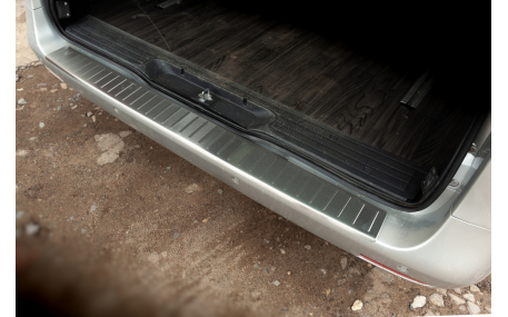 Накладка на задний бампер Mercedes Vito W447