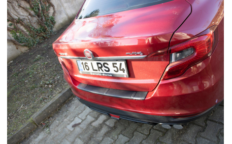 Накладка на задний бампер Fiat Tipo