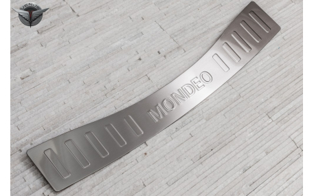 Накладка на задний бампер Ford Mondeo MK5