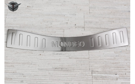 Накладка на задний бампер Ford Mondeo MK5