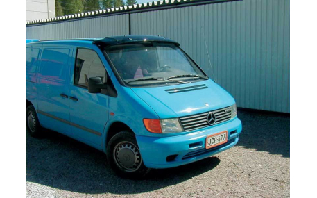 Козырек Mercedes Vito W638