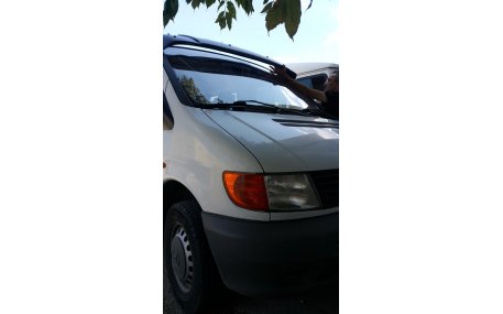 Козырек Mercedes Vito W638
