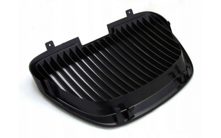 Решетка радиатора Seat Leon 2009-2012