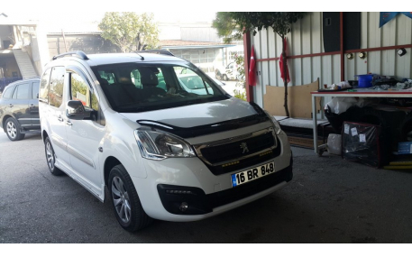 Дефлектор капота Citroen Berlingo