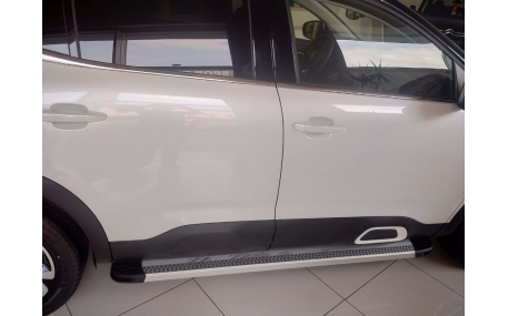 Подножки Peugeot 3008