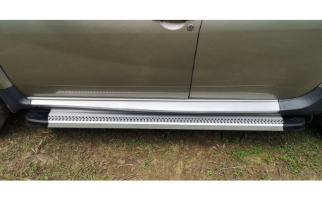 Подножки Renault Duster