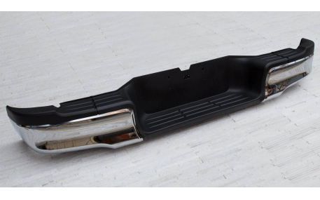 Бампер задний Toyota Hilux