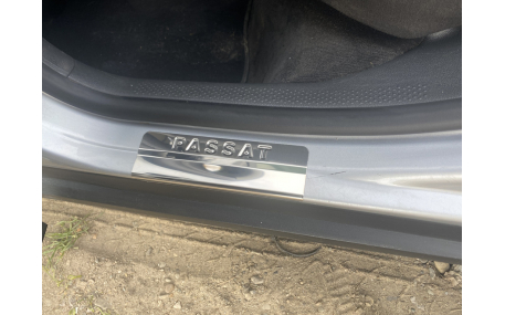 Накладки на пороги Volkswagen Passat B5