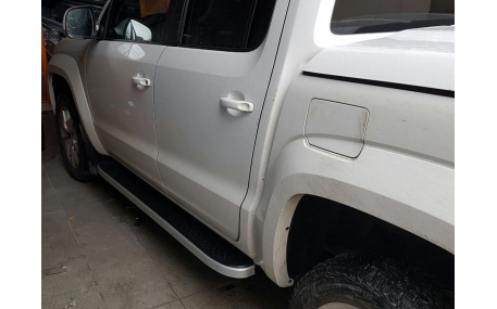 Подножки Volkswagen Amarok