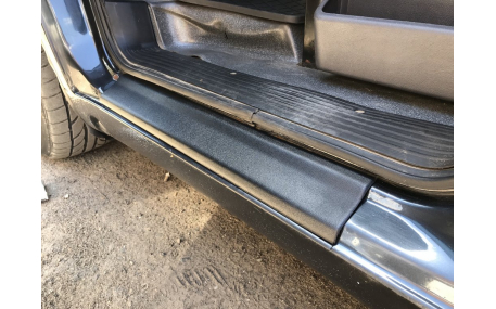 Накладки на пороги Mercedes Vito W638