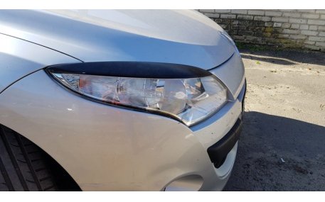 Ресницы Renault Megane