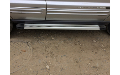 Подножки Jeep Grand Cherokee
