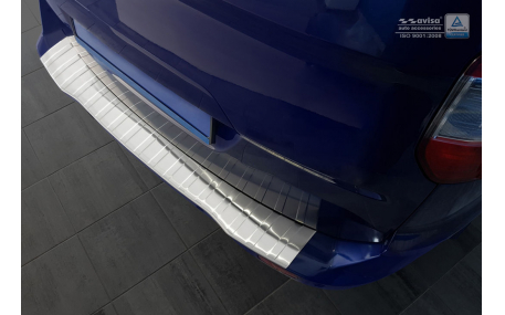 Накладка на задний бампер Ford Transit Courier