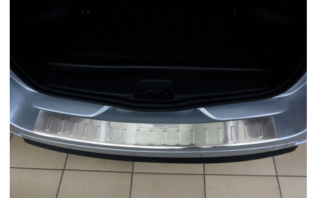 Накладка на задний бампер Renault Logan MCV