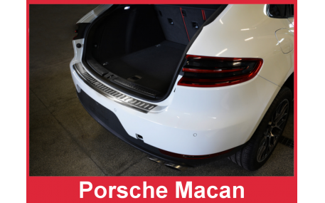 Накладка на задний бампер Porsche Macan