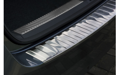 Накладка на задний бампер Skoda Superb