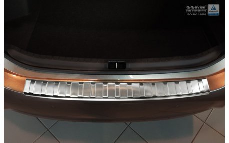 Накладка на задний бампер Toyota Corolla