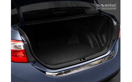 Накладка на задний бампер Toyota Corolla