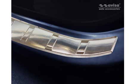 Накладка на задний бампер Toyota Corolla