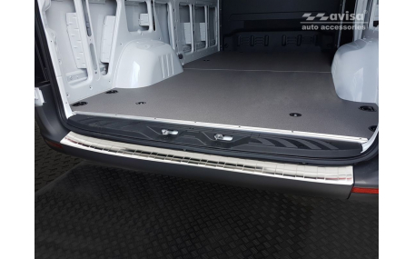 Накладка на задний бампер Mercedes Sprinter W907