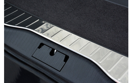 Накладка на задний бампер Opel Zafira B