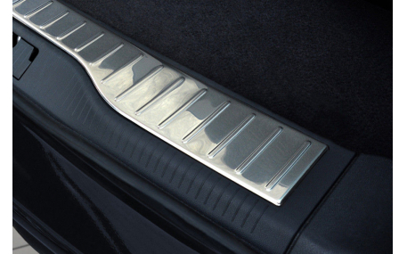 Накладка на задний бампер Opel Zafira B