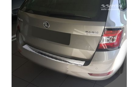 Накладка на задний бампер Skoda Fabia