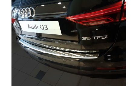 Накладка на задний бампер Audi Q3