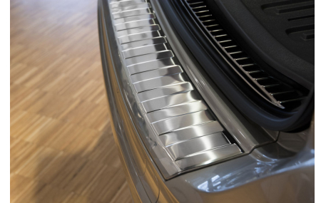 Накладка на задний бампер Volvo XC60